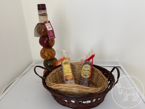 182 - 2 Brotkörbchen mit Gewürzen