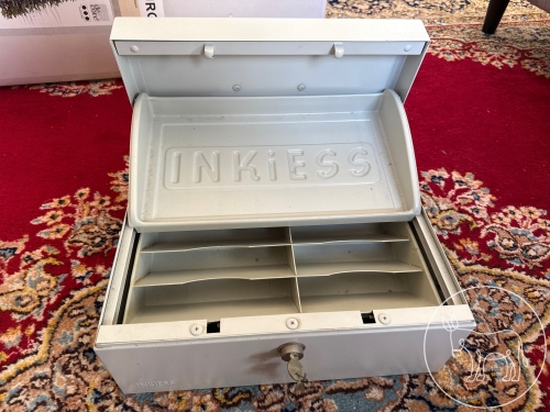 192 - Massive Handkassa