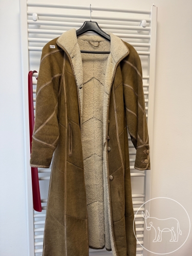 Bild 258 - Lammfell Mantel