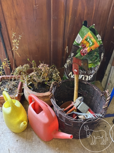 Bild 314 - Garten-Utensilien