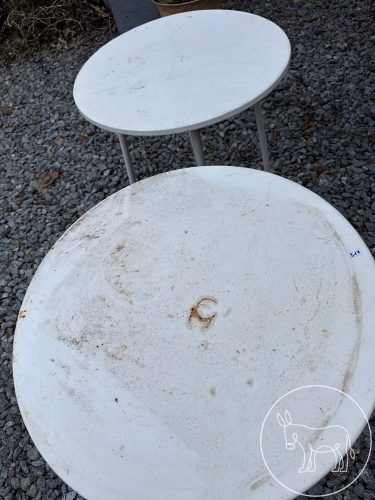 Bild 317 - 2 runde Eisentische