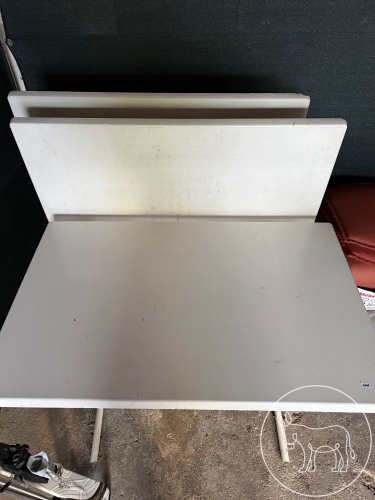 322 - 3 klappbare Tische