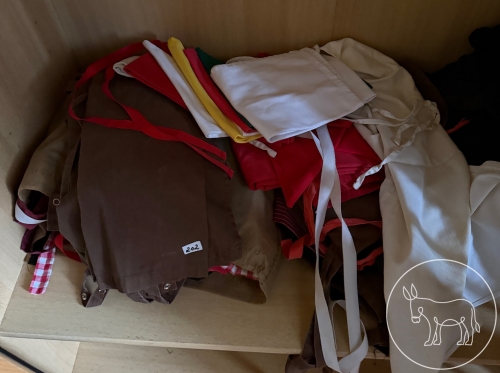 202 - Kochschürzen Konvolut