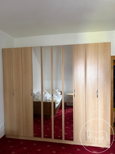 232 - Kleiderschrank