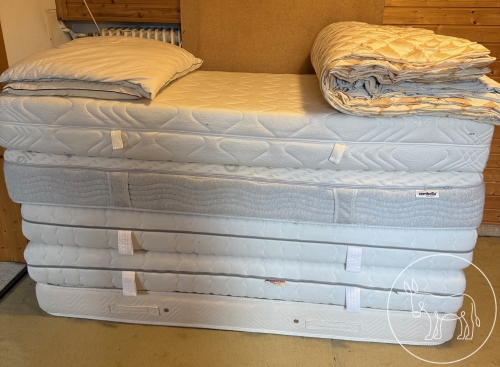 Bild 253 - Matratzen Konvolut