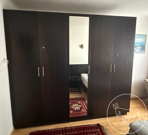 408 - 5-Türiger Kleiderschrank