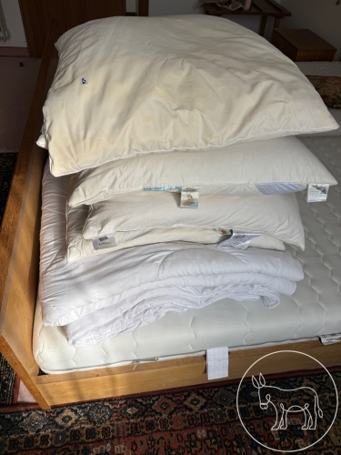 Bild 456- Decken und Kissen Konv.