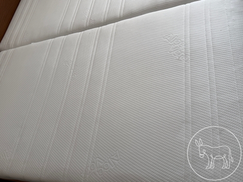 Bild 475 - Matratzen und Holzeinlagen