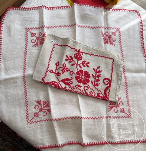 Bild 527 - 2 gestickte Deckerl