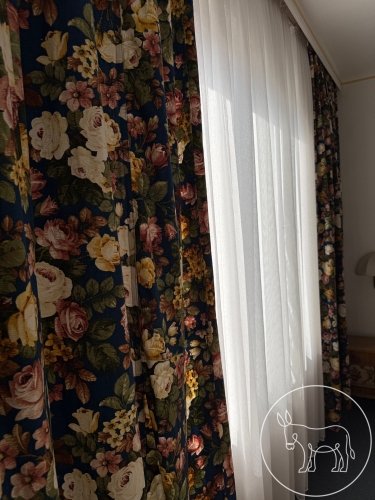 542 - Vorhänge Konvolut