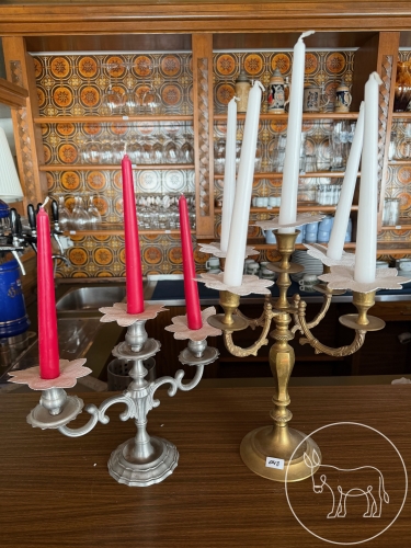 Bild 048 - 2 Kerzenständer