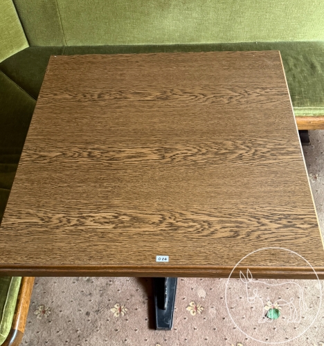 Bild 084 - Holztisch