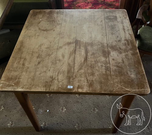 Bild 096 - Holztisch