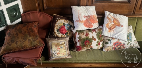 Bild 098 - Polster - Konvolut