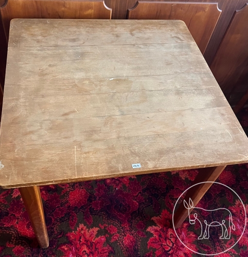 Bild 144 - Holztisch