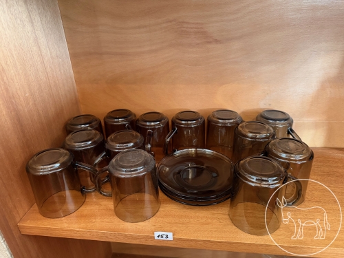 Bild 153 - Glastassen-Konvolut