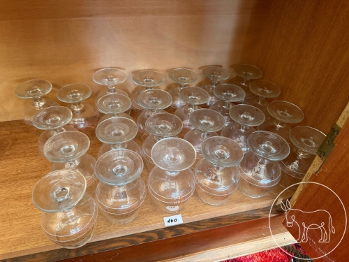 Bild 160 - kleine Gläser mit Stiel