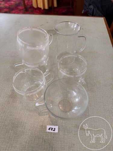 Bild 172 - Glastassen - Konvolut