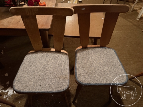 Bild 350 - Holzstühle