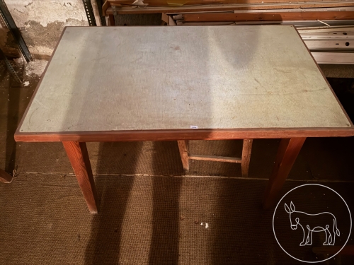 Bild 352 - Holztisch