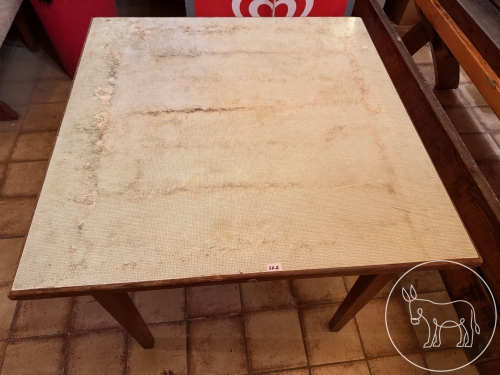 Bild 372 - Holztisch