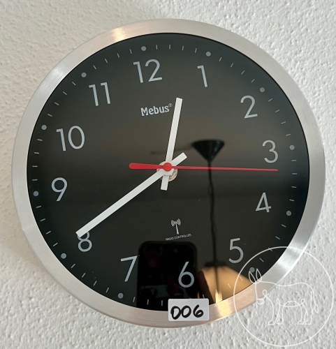 Bild 006 - Wanduhr