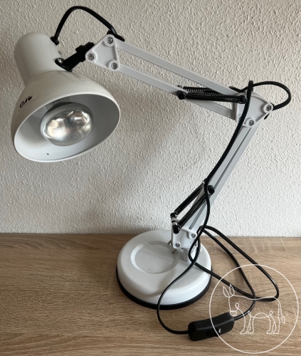 Bild 016 - verstellbare Tischlampe