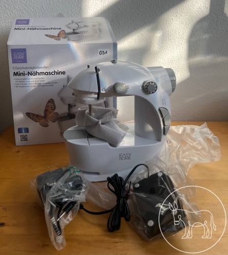 Bild 031 - Mini-Nähmaschine