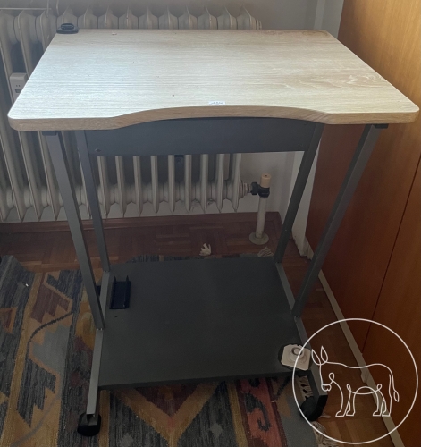 Bild 134 - Beistelltisch