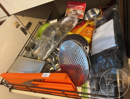 Bild 234 - Küchenutensilien-Konvolut