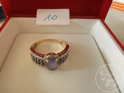 10 - Halb ausgefaßter Goldring