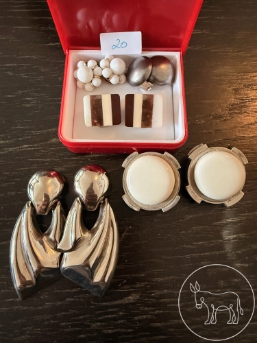 Bild 20 - Ohrclips Konvolut