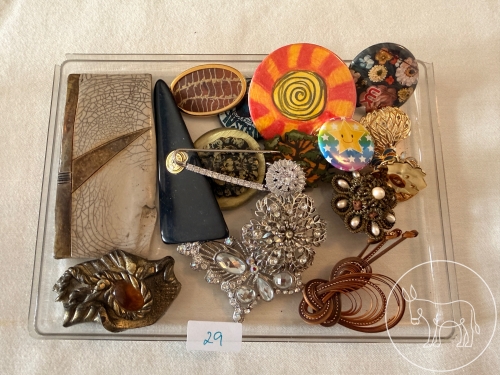 Bild 29 - Broschen Konvolut