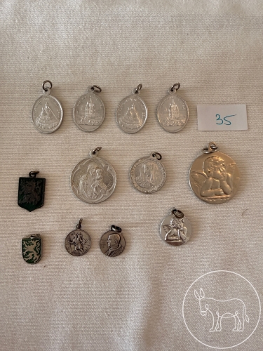 35 - Schutzengerl und andere