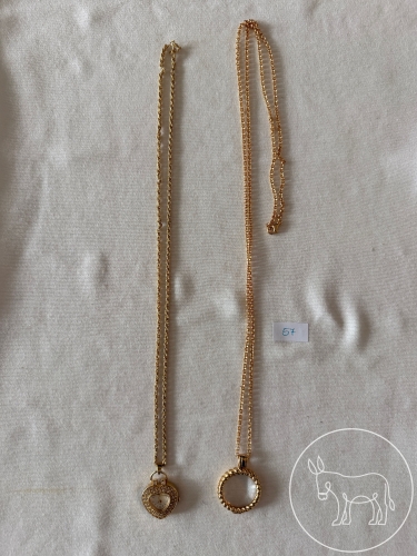 57 - 2 Lange Ketten mit Uhr und Lupe