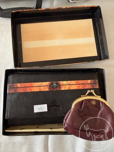 Bild 77 - 2 Brieftaschen