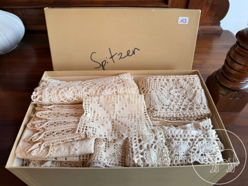 Bild 153 - handgenetzte Spitzen