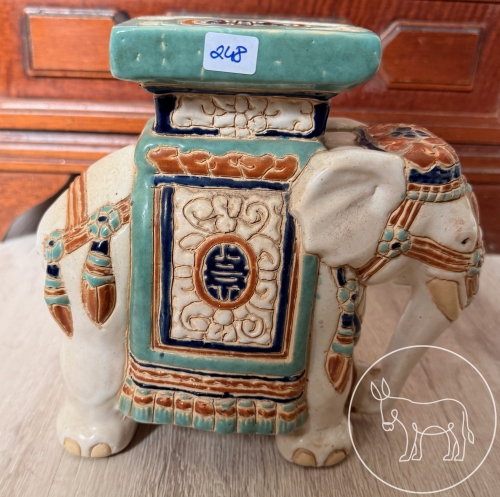 348 - Keramik Elefant