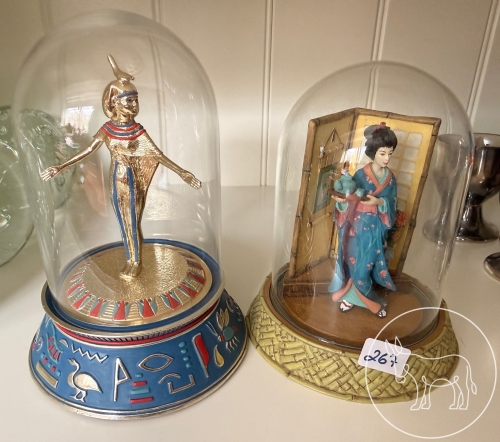 267 - 2 Glasclochen mit Figuren