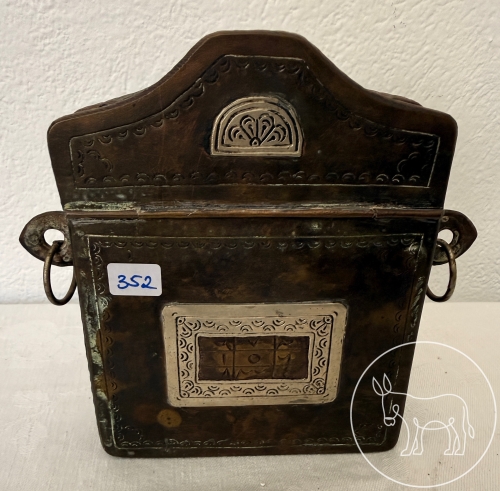 352 - Antike Pulvertasche