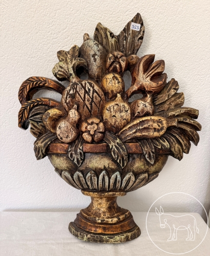 Bild 353 - Geschnitzte Wanddekoration