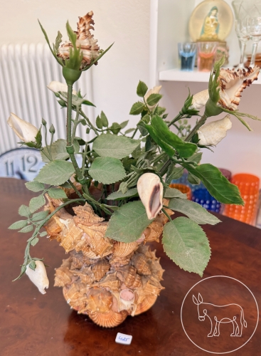 Bild 425 - Muschelvase mit Muschelblumen