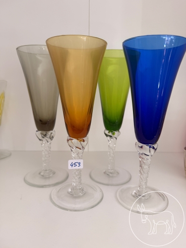 Bild 453 - 4 bunte Sektflöten
