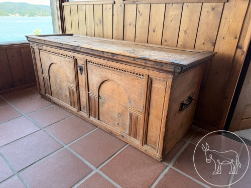 054 - Renaissance-Truhe
