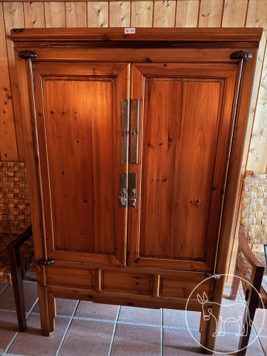 099 - Chinesischer Kleiderschrank