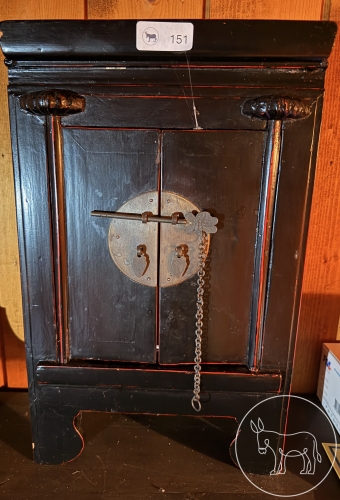 151 - Chinesischer Mini-Schrank