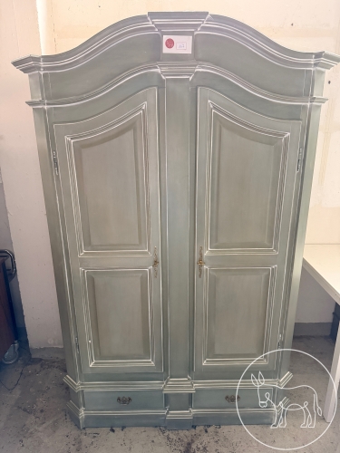 107 - Shabby-Chic-Kleiderschrank