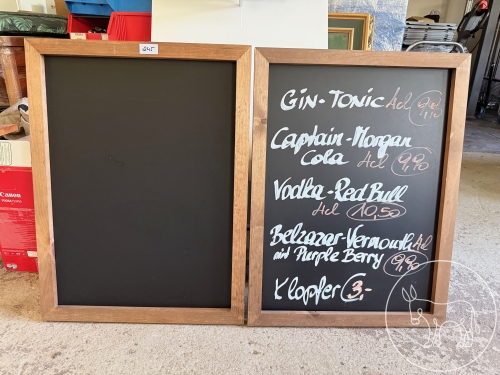 Bild 245 - 2 Holzrahmen mit Schiefertafel