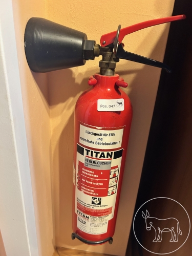Bild 047 - Feuerlöscher