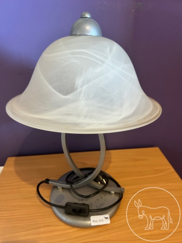 Bild 072 - Tischlampe mit Glasschirm